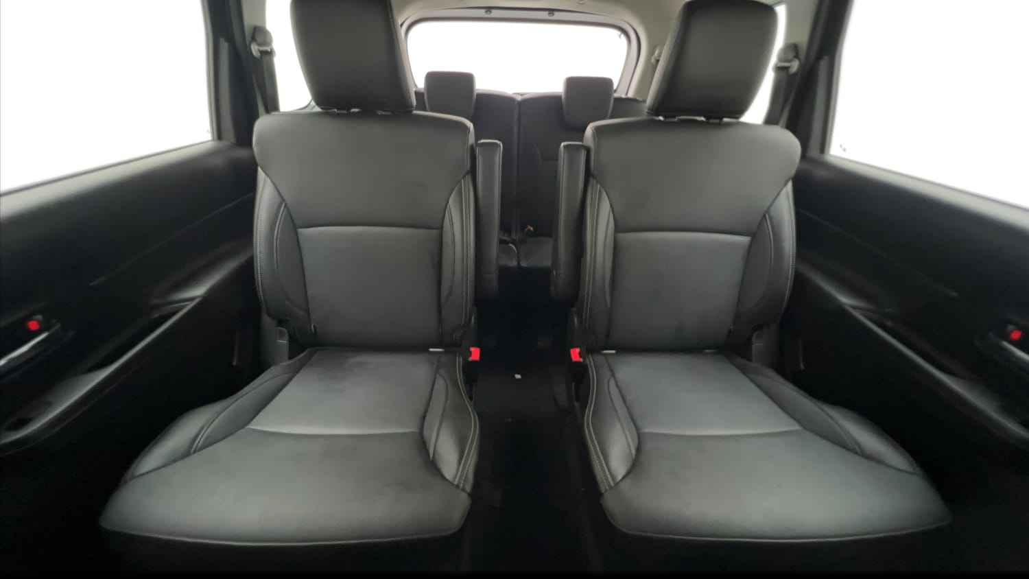 Used 2024 Maruti Suzuki XL6 Alpha AT Petrol Petrol Automatic interior REAR SEAT CONDITION VIEW