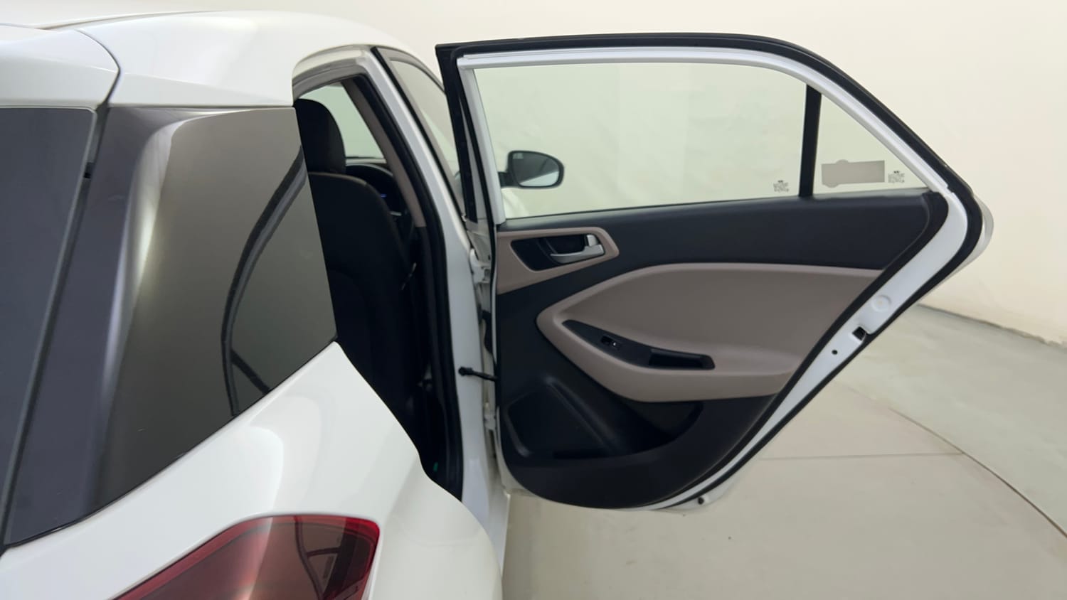 Used 2019 Hyundai Elite i20 Asta 1.2 (O) Petrol Manual interior RIGHT REAR DOOR OPEN VIEW
