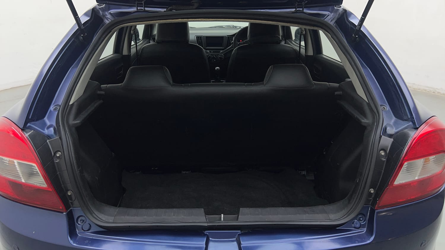 Used 2019 Maruti Suzuki Baleno Sigma 1.2 Petrol Manual interior DICKY INSIDE VIEW