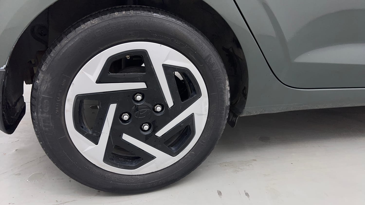 Used 2023 Hyundai Grand i10 Nios Sportz 1.2 Kappa VTVT Petrol Manual tyres RIGHT REAR TYRE RIM VIEW