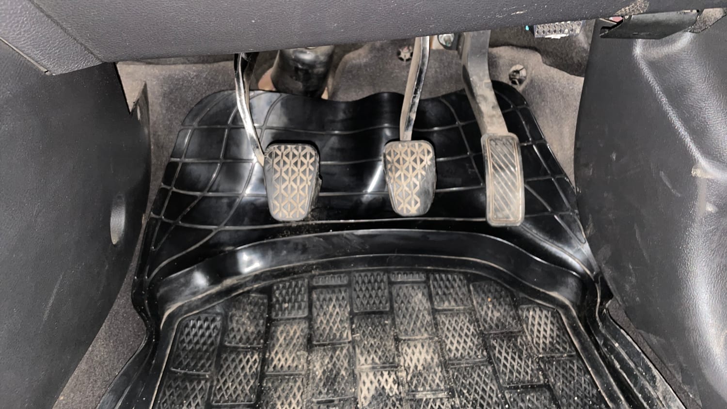 Used 2016 Ford Figo Trend 1.2 Ti-VCT Petrol Manual interior PEDALS VIEW
