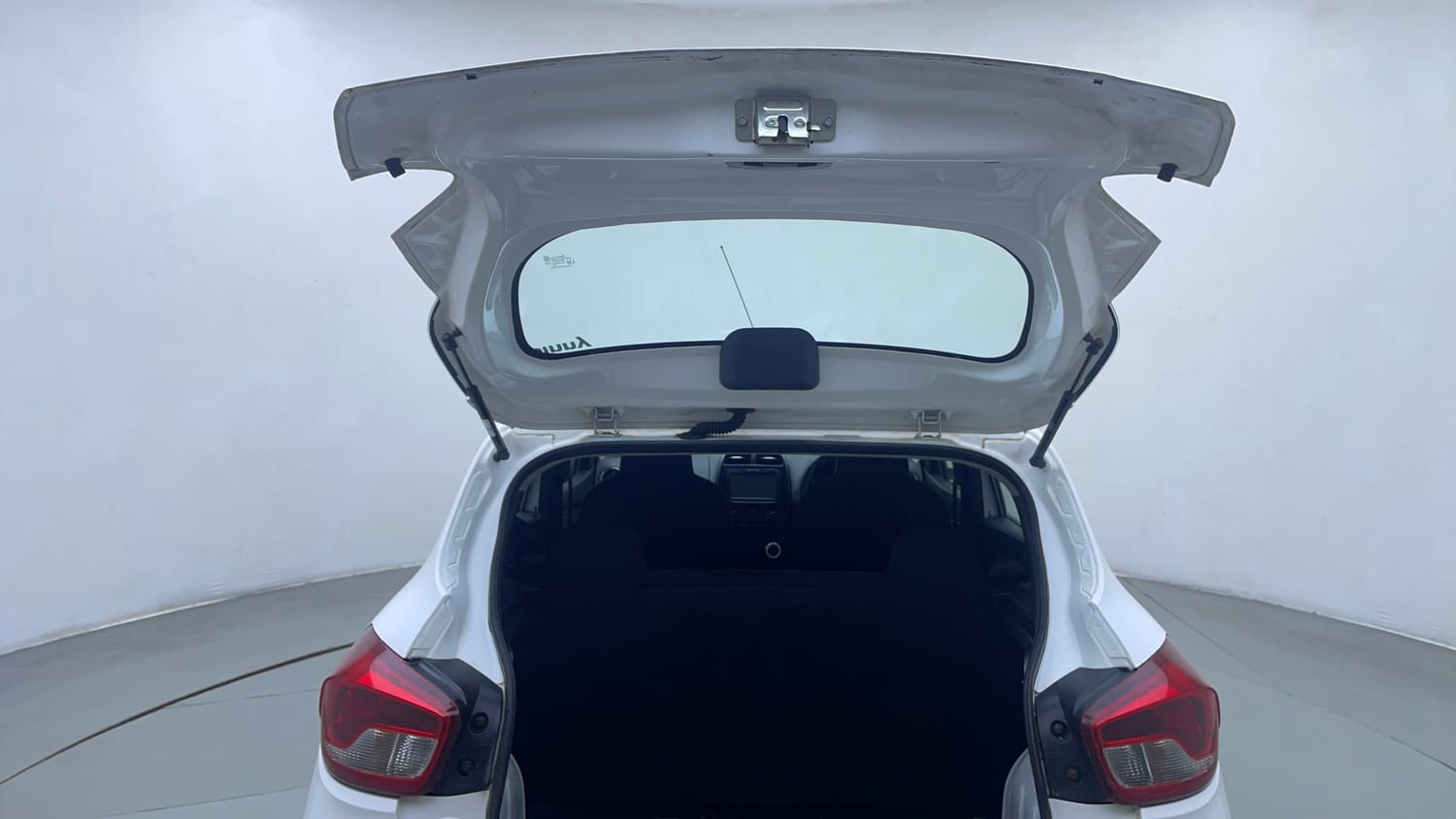 Used 2018 Renault Kwid 1.0 RXT AMT Opt Petrol Automatic interior DICKY DOOR OPEN VIEW