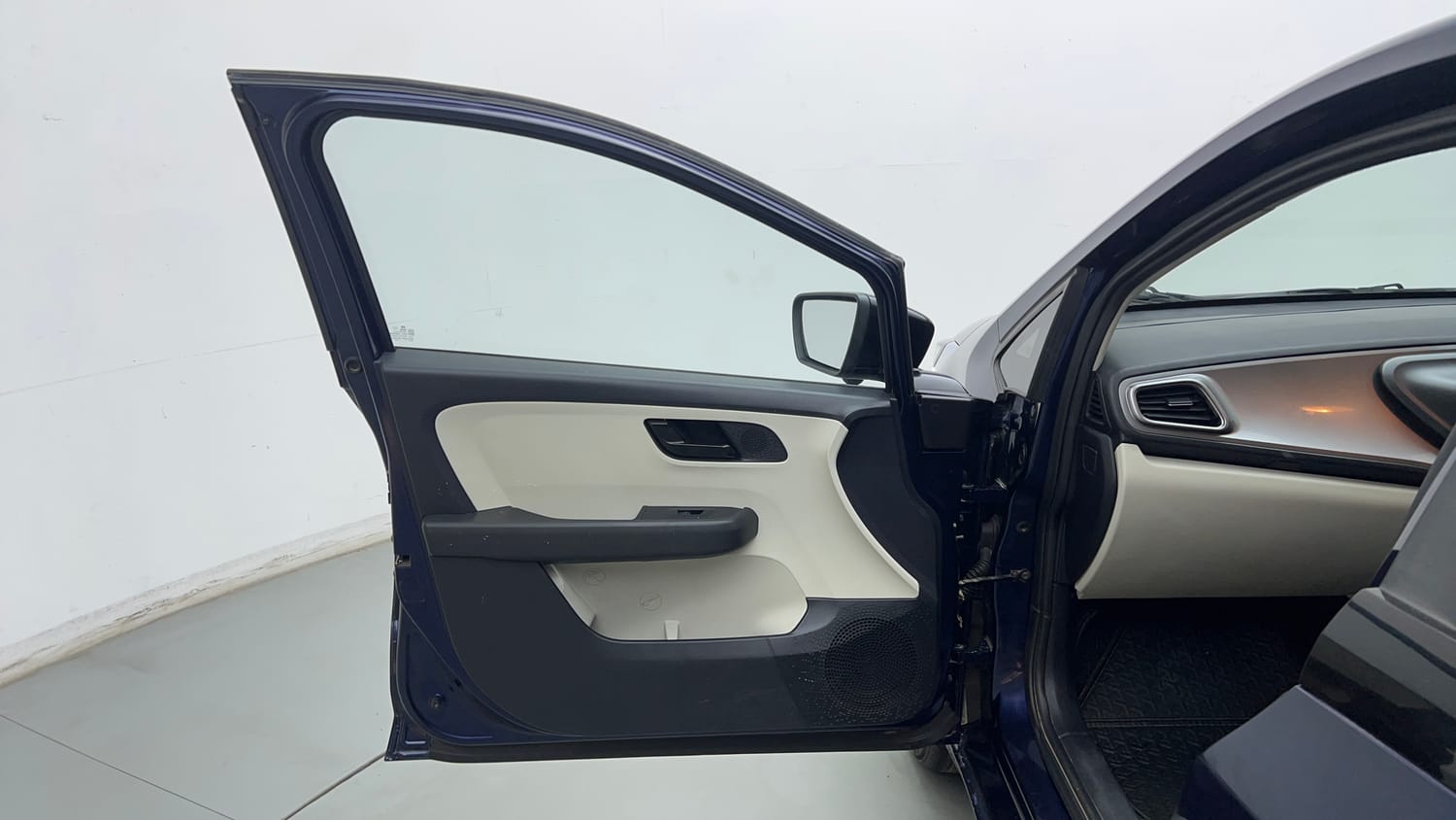 Used 2024 Tata Altroz XTA Petrol Petrol Automatic interior LEFT FRONT DOOR OPEN VIEW