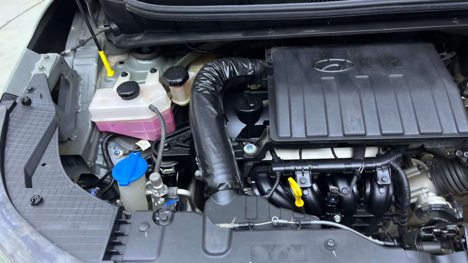 Used 2023 Hyundai Exter SX (O) Connect 1.2 AMT Dual Tone Petrol Automatic engine ENGINE RIGHT SIDE VIEW