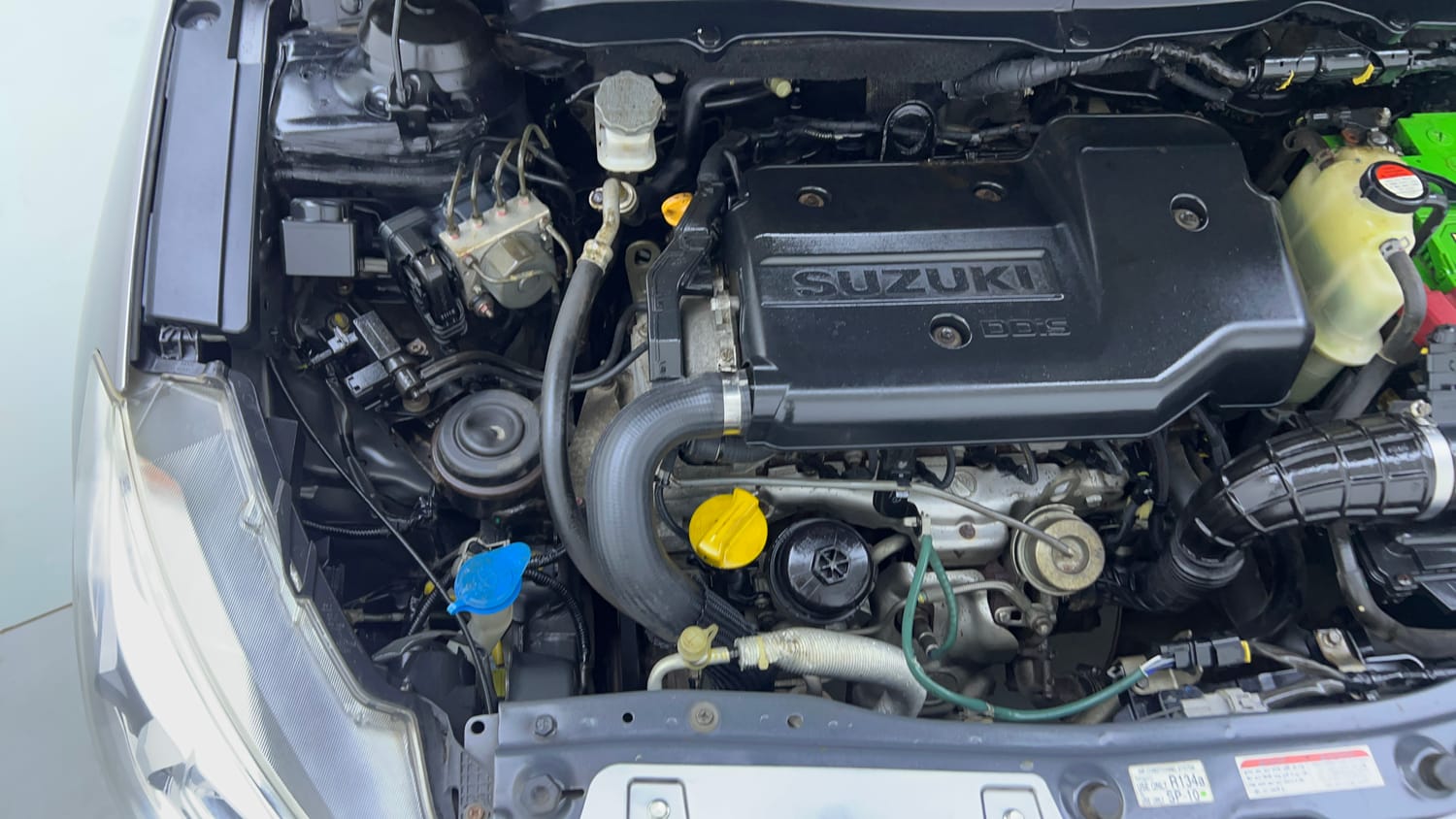 Used 2017 Maruti Suzuki Ciaz Zeta 1.3 Hybrid Diesel Manual engine ENGINE RIGHT SIDE VIEW