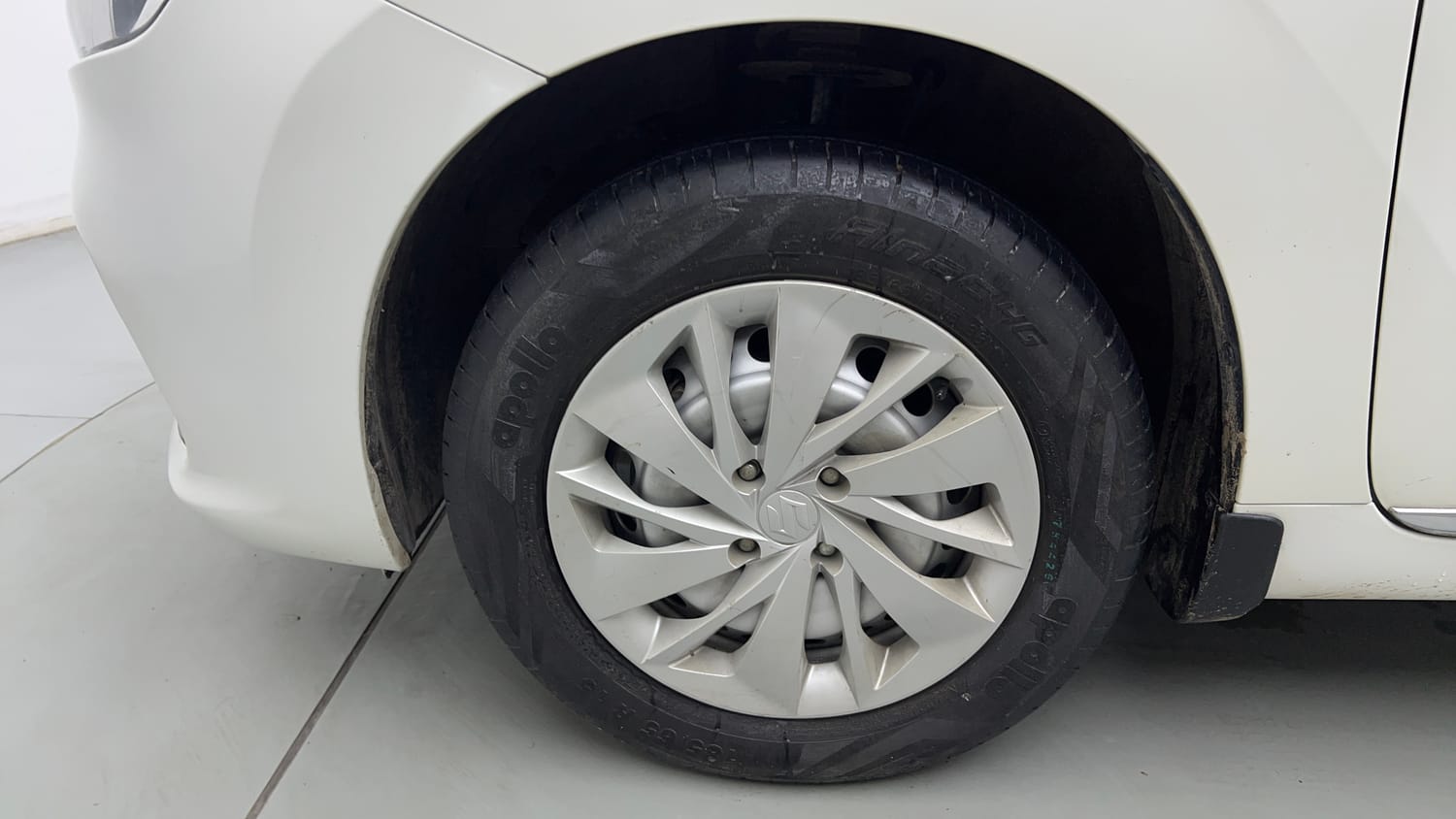 Used 2024 Maruti Suzuki Baleno Sigma MT Petrol Manual tyres LEFT FRONT TYRE RIM VIEW