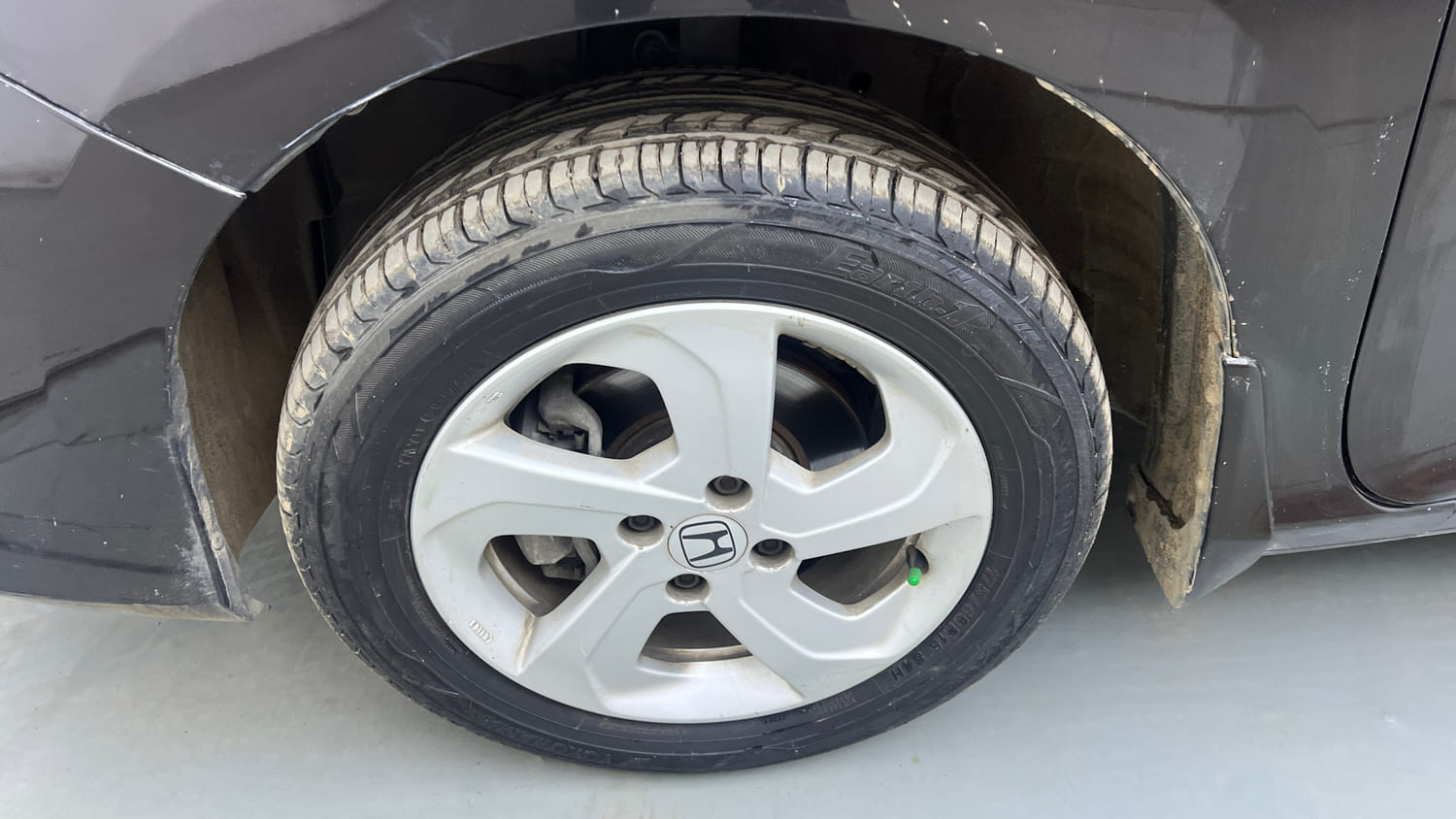 Used 2014 Honda City SV Diesel Diesel Manual tyres LEFT FRONT TYRE RIM VIEW