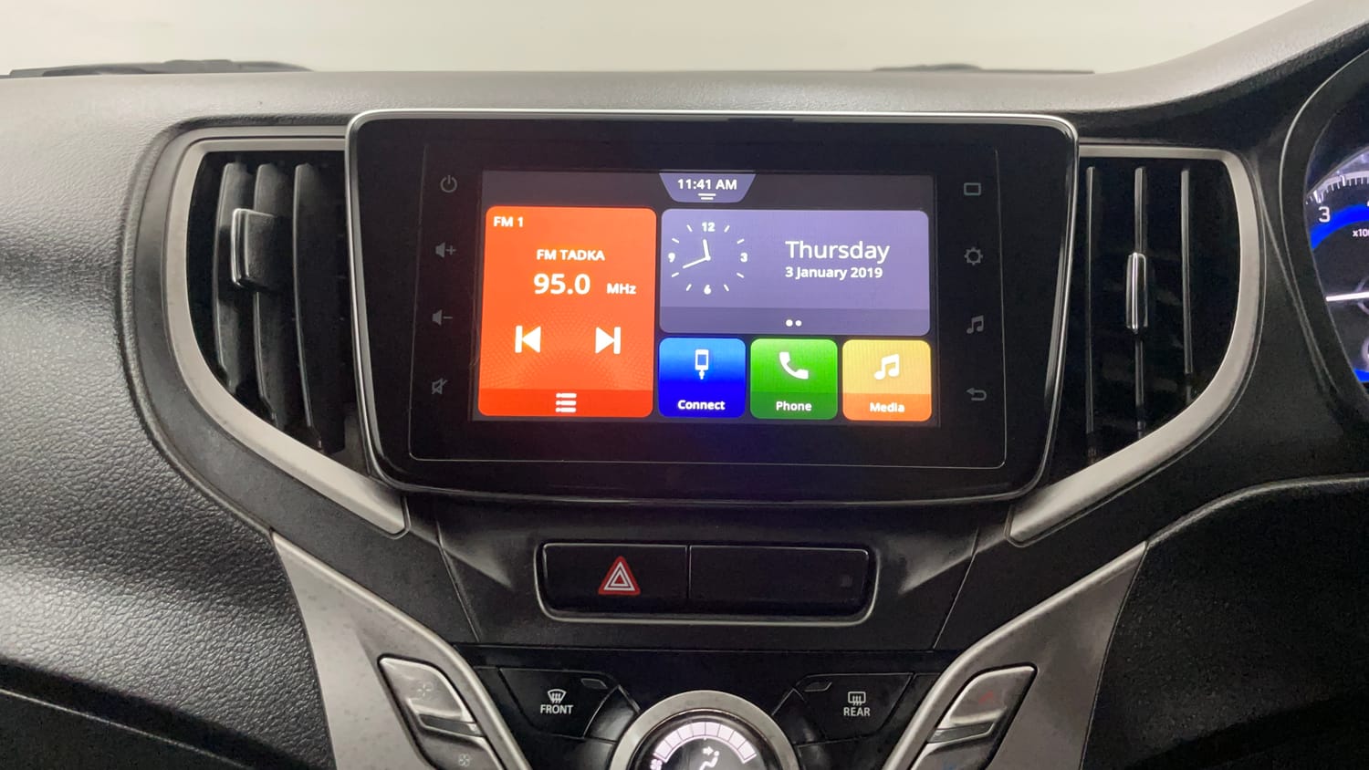 Used 2021 Maruti Suzuki Baleno Zeta Petrol Manual interior MUSIC SYSTEM & AC CONTROL VIEW