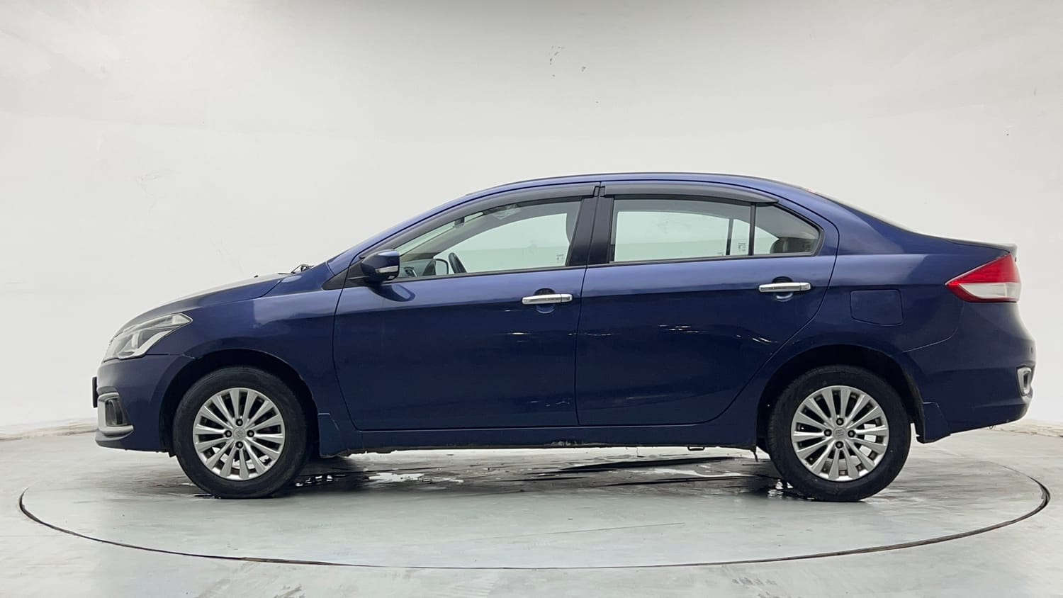 Used 2018 Maruti Suzuki Ciaz Delta Hybrid 1.5 AT Petrol Automatic exterior LEFT SIDE VIEW