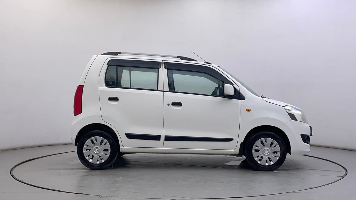 Used 2018 Maruti Suzuki Wagon R 1.0 VXI AMT Petrol Automatic exterior RIGHT SIDE VIEW