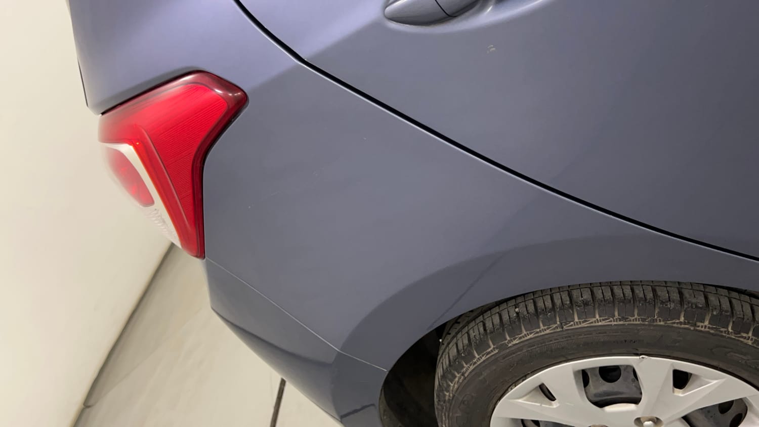 Used 2016 Hyundai Grand i10 Magna AT 1.2 Kappa VTVT Petrol Automatic dents MINOR SCRATCH