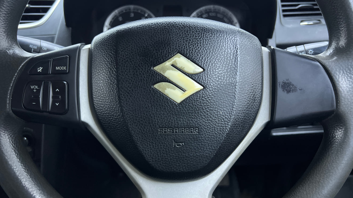Used 2012 Maruti Suzuki Swift ZDi Diesel Manual top_features Airbags