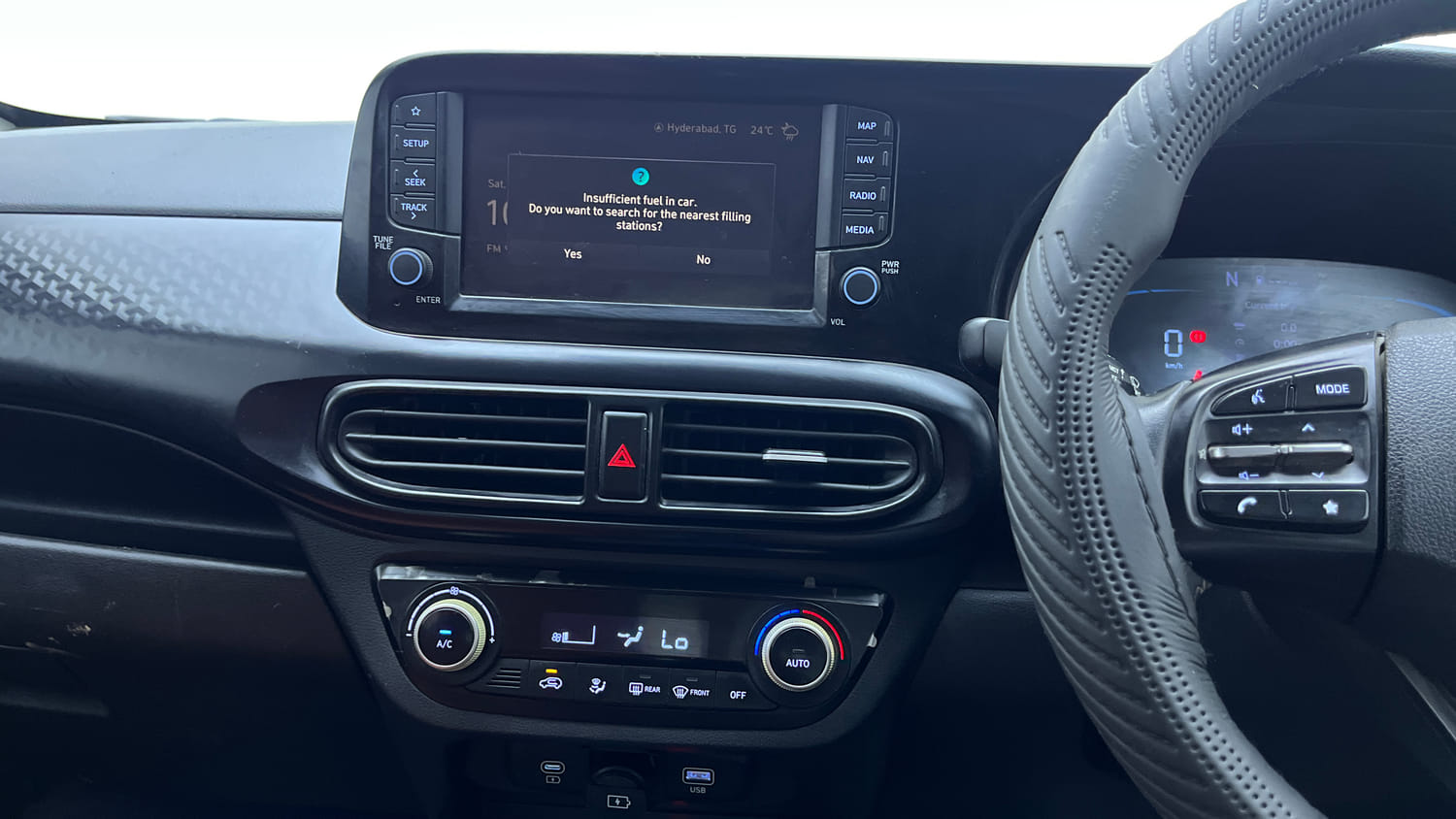 Used 2023 Hyundai Exter SX (O) Connect 1.2 AMT Dual Tone Petrol Automatic interior MUSIC SYSTEM & AC CONTROL VIEW