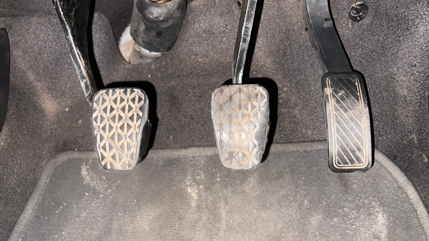 Used 2018 Ford Figo Titanium 1.2 Ti-VCT Petrol Manual interior PEDALS VIEW