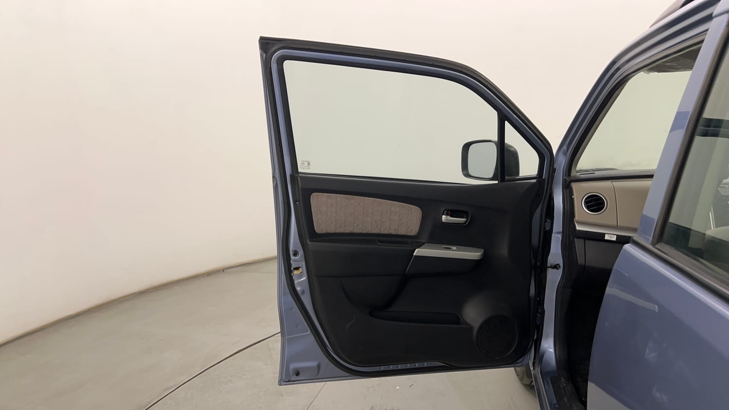 Used 2016 Maruti Suzuki Wagon R 1.0 VXI AMT Petrol Automatic interior LEFT FRONT DOOR OPEN VIEW
