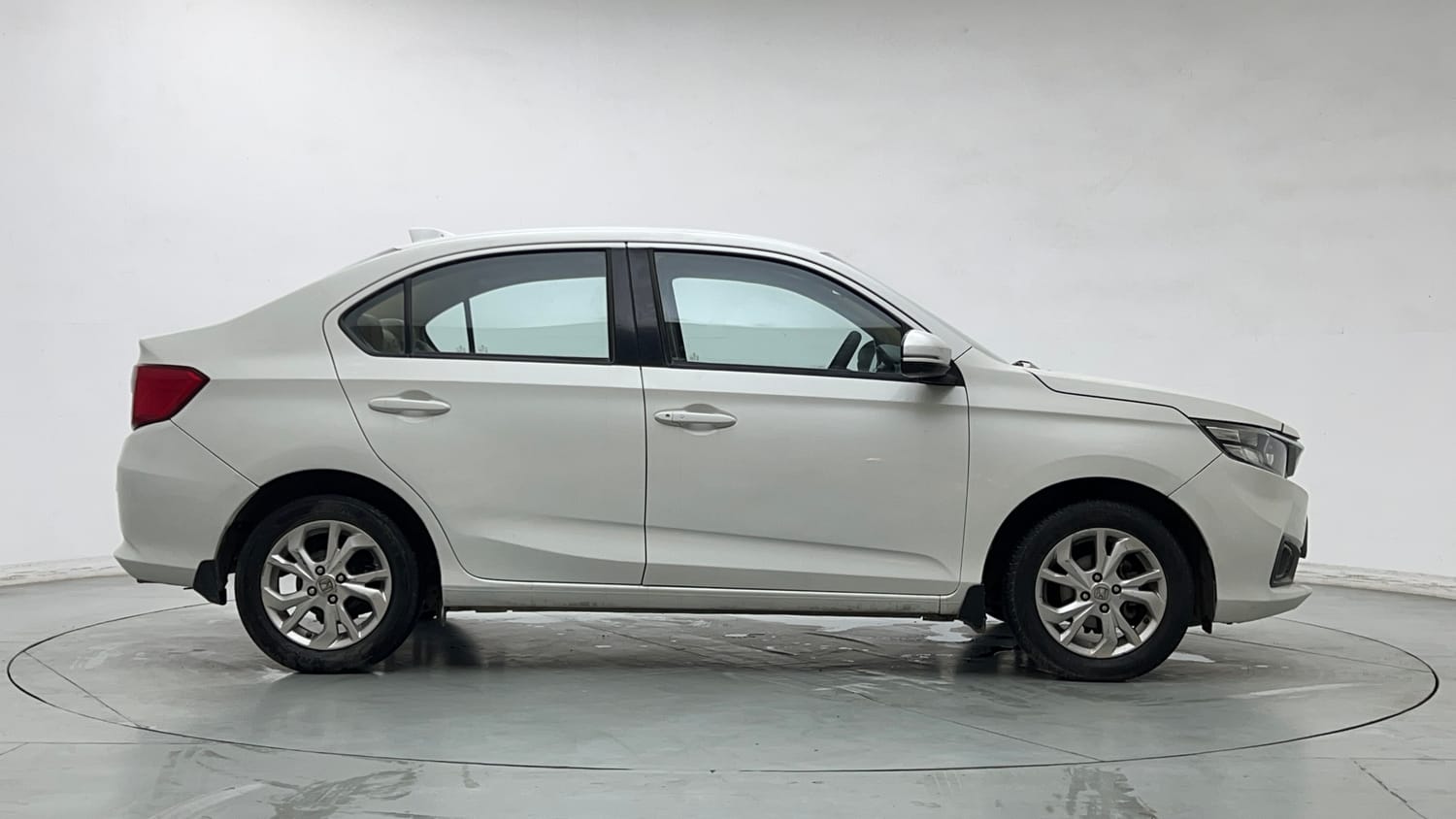 Used 2020 Honda Amaze 1.2 S CVT Petrol Petrol Automatic exterior RIGHT SIDE VIEW