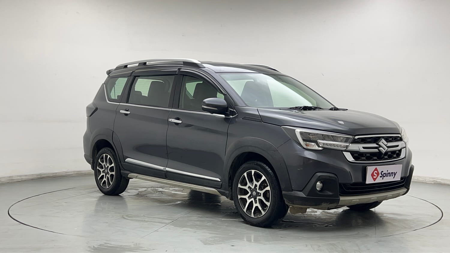 Used 2024 Maruti Suzuki XL6 Alpha AT Petrol Petrol Automatic exterior RIGHT FRONT CORNER VIEW