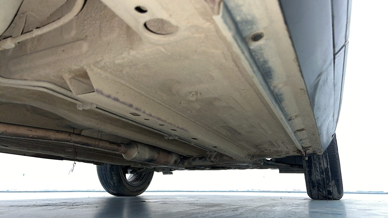 Used 2023 Nissan Magnite XV Executive Petrol Manual extra REAR RIGHT UNDERBODY VIEW