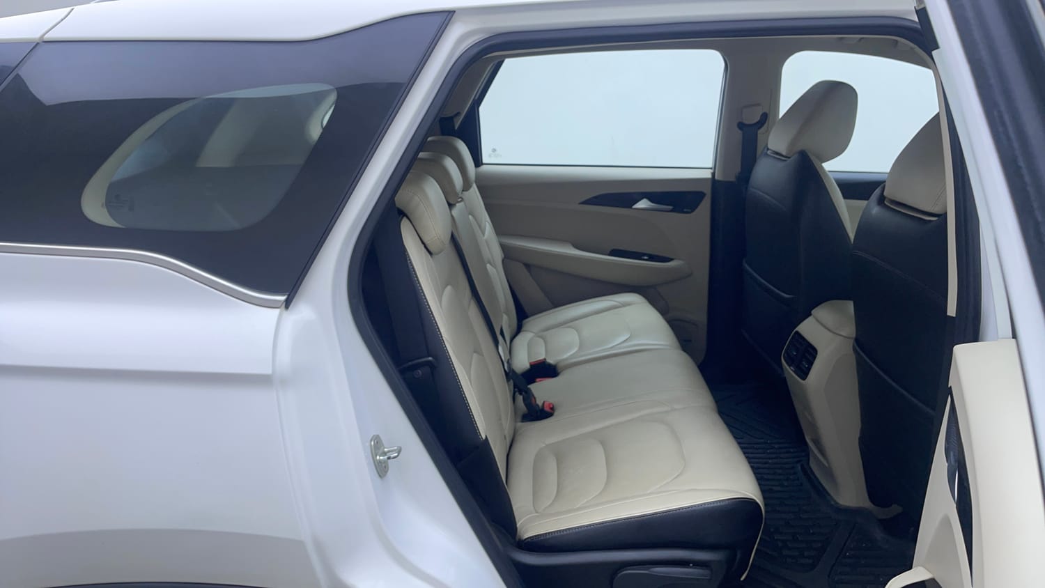Used 2022 MG Motors Hector Sharp 1.5 Petrol CVT Petrol Automatic interior RIGHT SIDE REAR DOOR CABIN VIEW