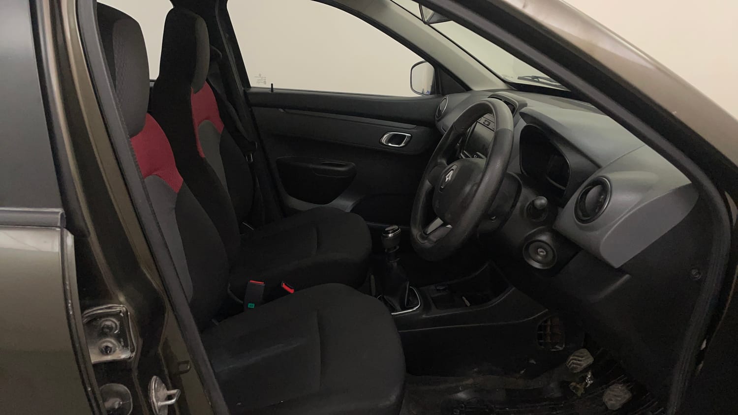 Used 2019 Renault Kwid RXT Opt Petrol Manual interior RIGHT SIDE FRONT DOOR CABIN VIEW