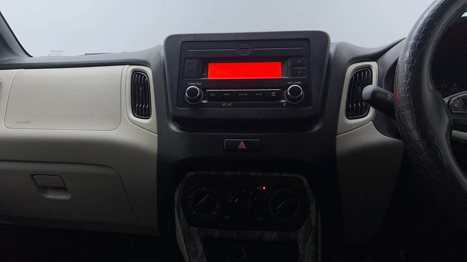 Used 2020 Maruti Suzuki Wagon R 1.0 VXi (O) 1.0 AMT Petrol Automatic top_features Integrated (in-dash) music system