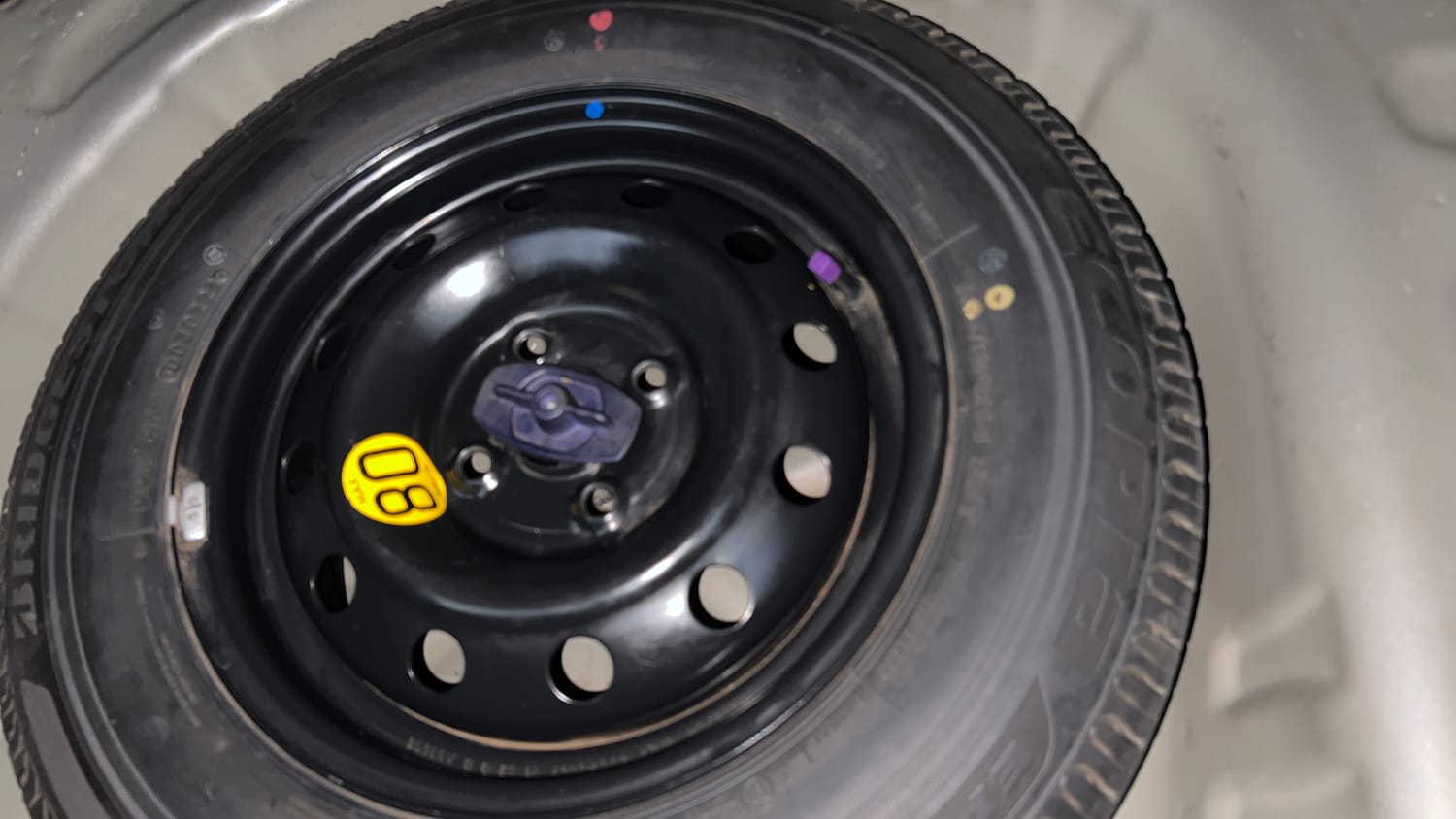 Used 2021 Maruti Suzuki Swift ZXi Plus AMT Petrol Automatic tyres SPARE TYRE VIEW