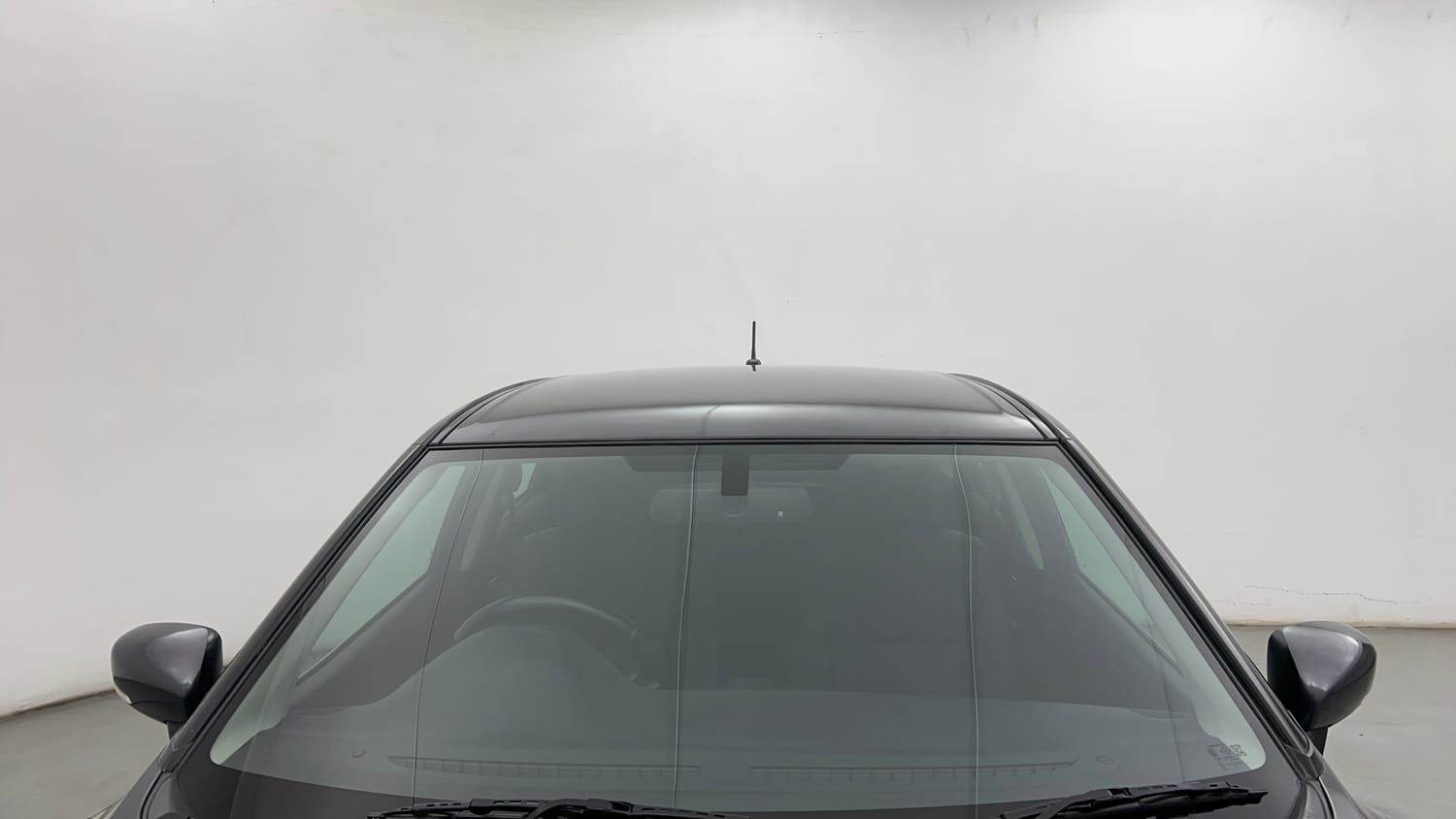 Used 2016 Maruti Suzuki Baleno Zeta 1.2 Petrol Manual exterior FRONT WINDSHIELD VIEW