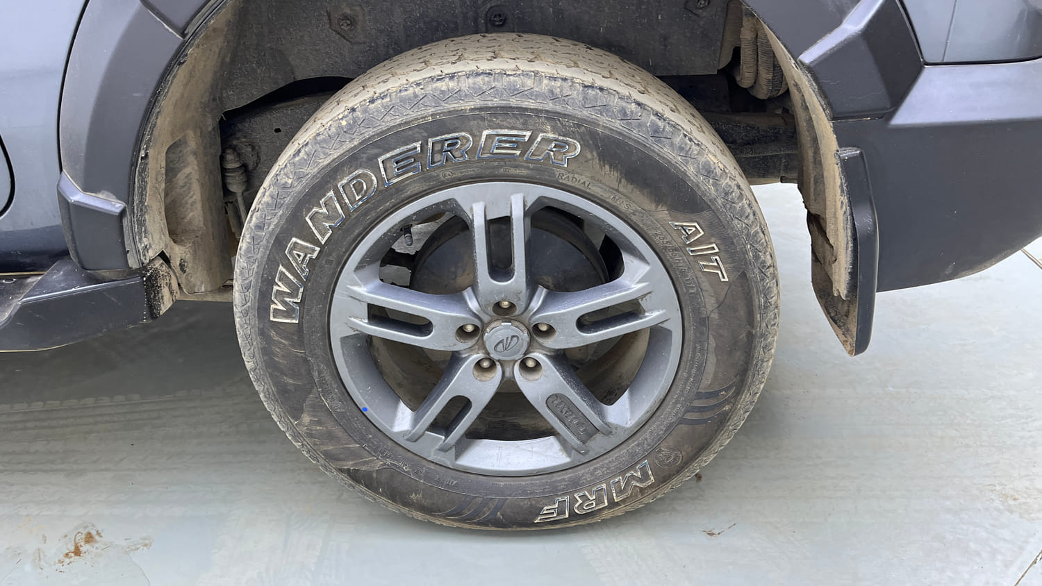 Used 2021 mahindra Thar LX Hard Top Diesel AT 4WD Diesel Automatic tyres LEFT REAR TYRE RIM VIEW