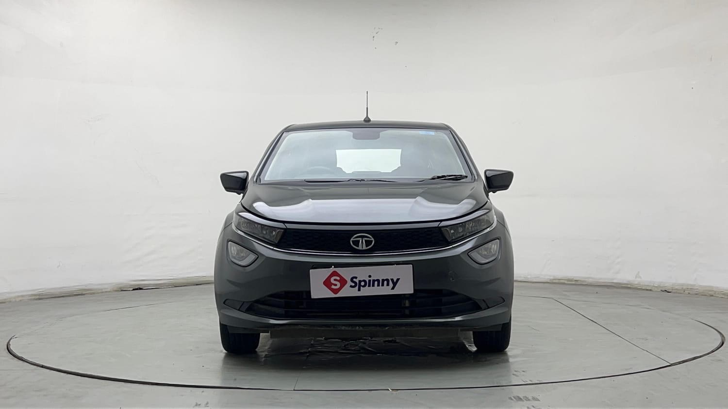 Used 2023 Tata Altroz XT 1.2 Cng(o/s fitted) Cng Manual exterior FRONT VIEW
