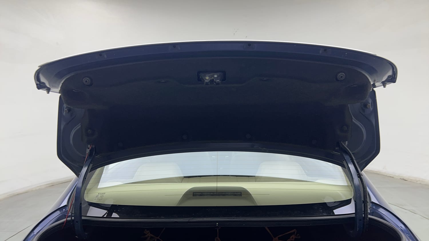 Used 2018 Maruti Suzuki Ciaz Delta Hybrid 1.5 AT Petrol Automatic interior DICKY DOOR OPEN VIEW