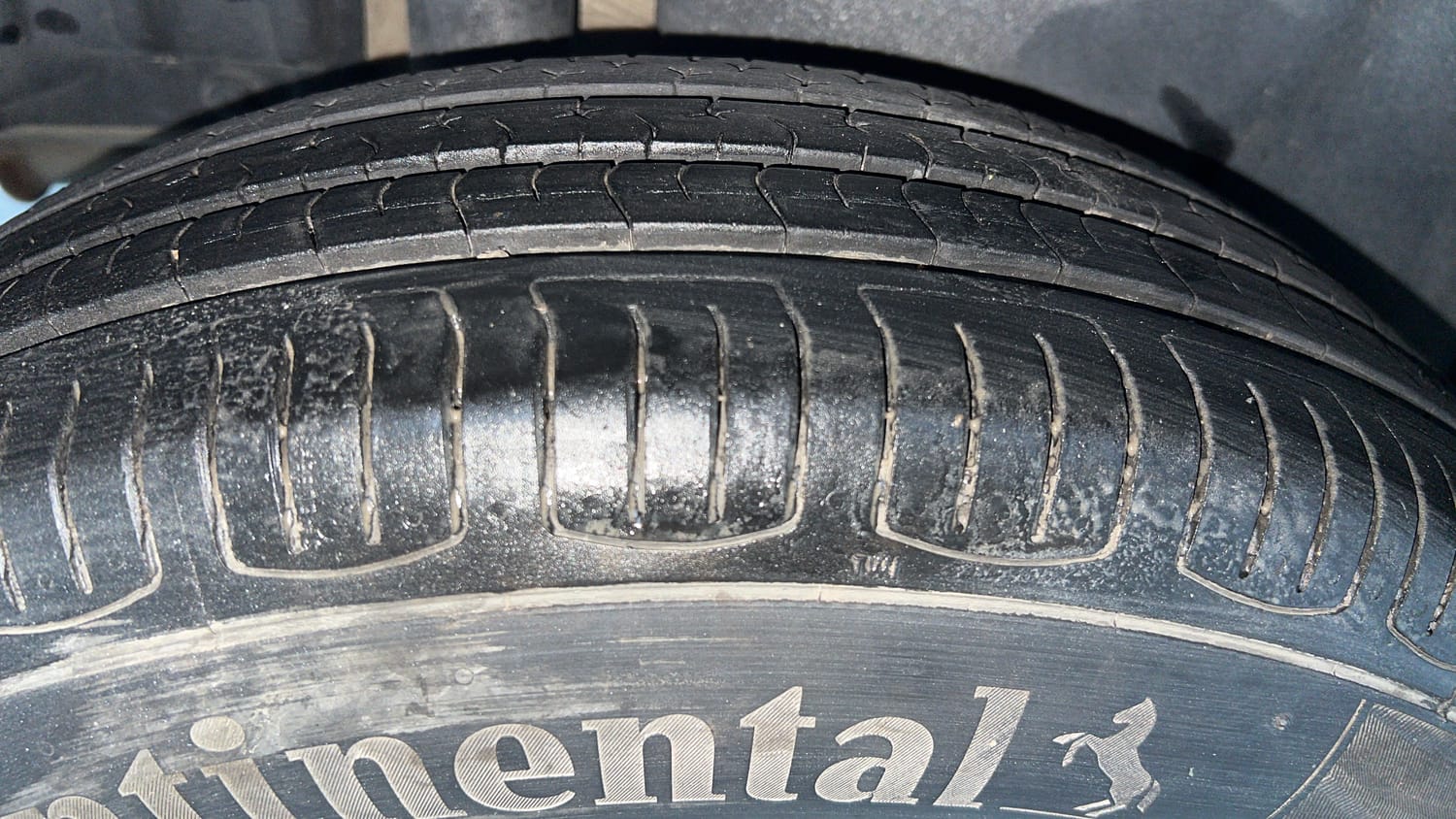 Used 2016 Maruti Suzuki Swift Dzire VXI Petrol Manual tyres RIGHT REAR TYRE TREAD VIEW