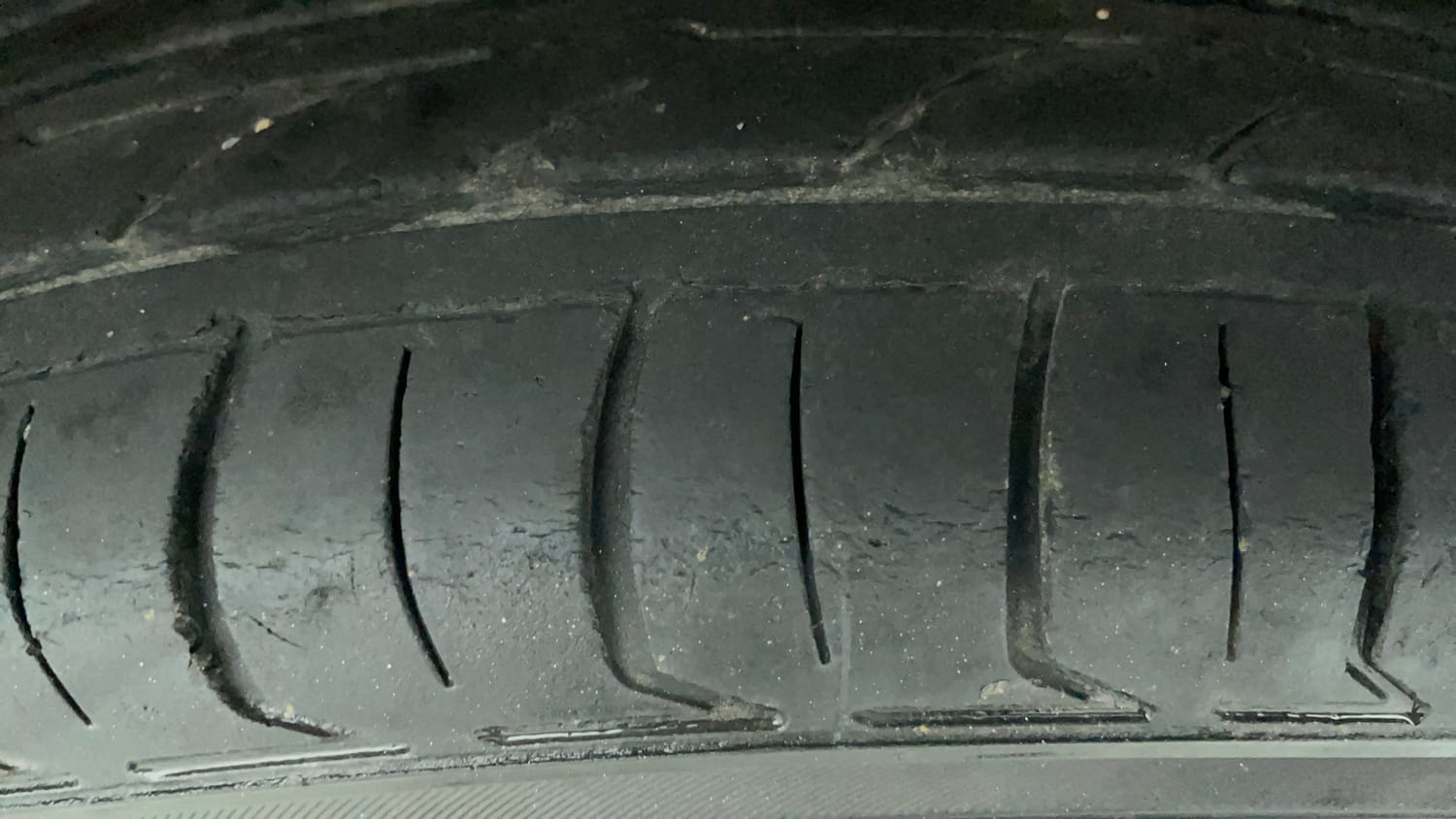 Used 2018 Maruti Suzuki Wagon R 1.0 VXI AMT Petrol Automatic tyres LEFT REAR TYRE TREAD VIEW