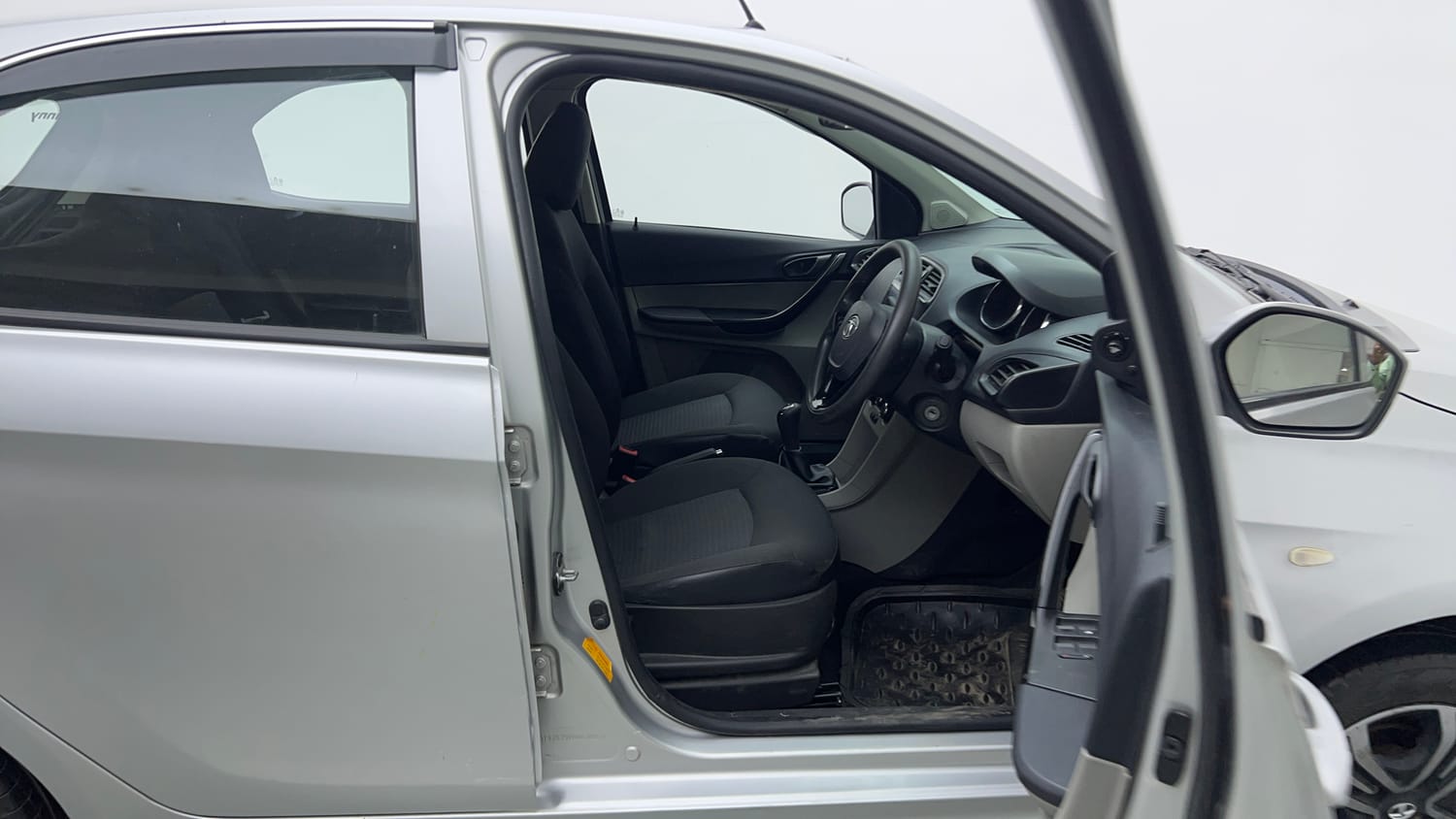 Used 2019 Tata Tiago Revotron XZ Petrol Manual interior RIGHT SIDE FRONT DOOR CABIN VIEW