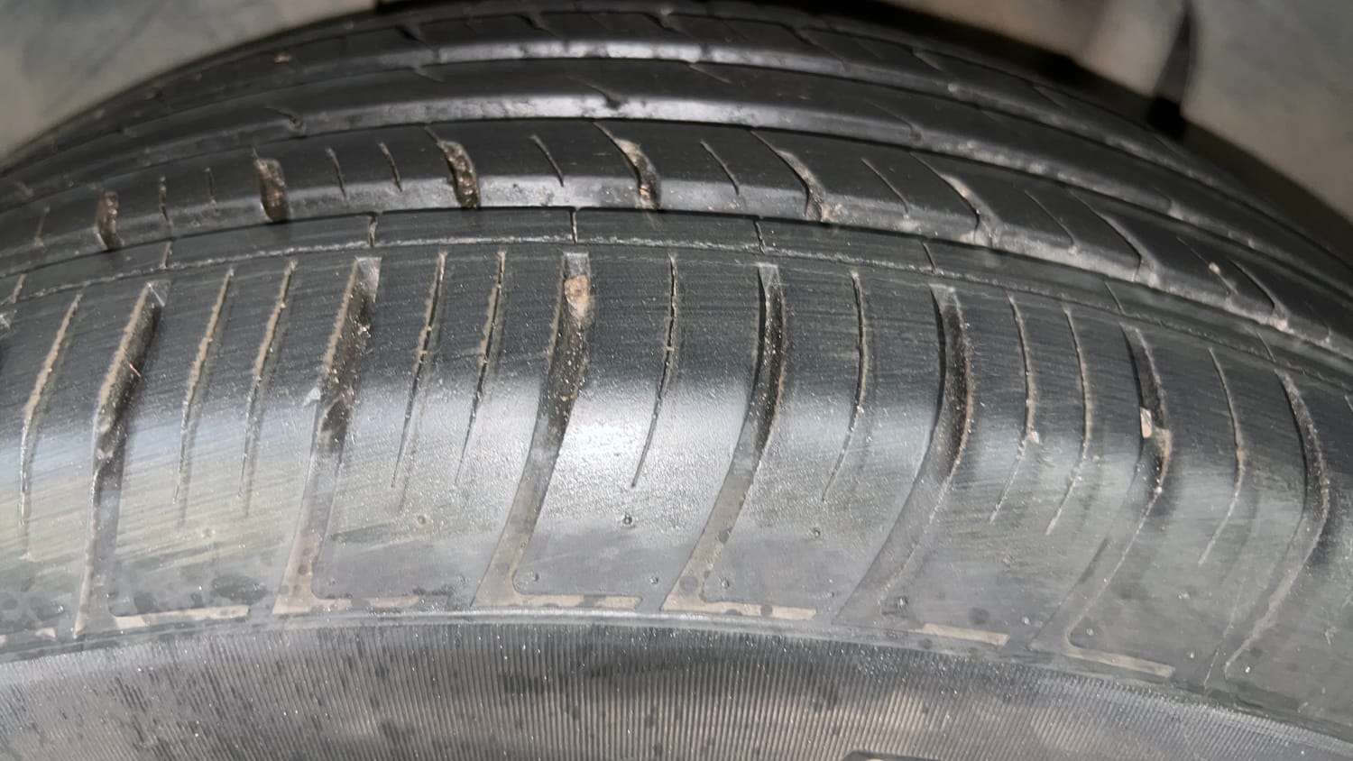 Used 2021 Tata Harrier XZA Plus Dual Tone Diesel Automatic tyres RIGHT REAR TYRE TREAD VIEW