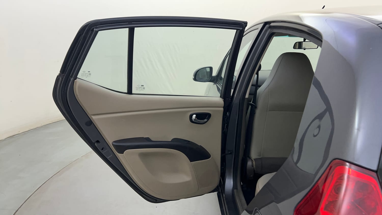 Used 2011 Hyundai i10 Magna 1.2 Kappa2 Petrol Manual interior LEFT REAR DOOR OPEN VIEW