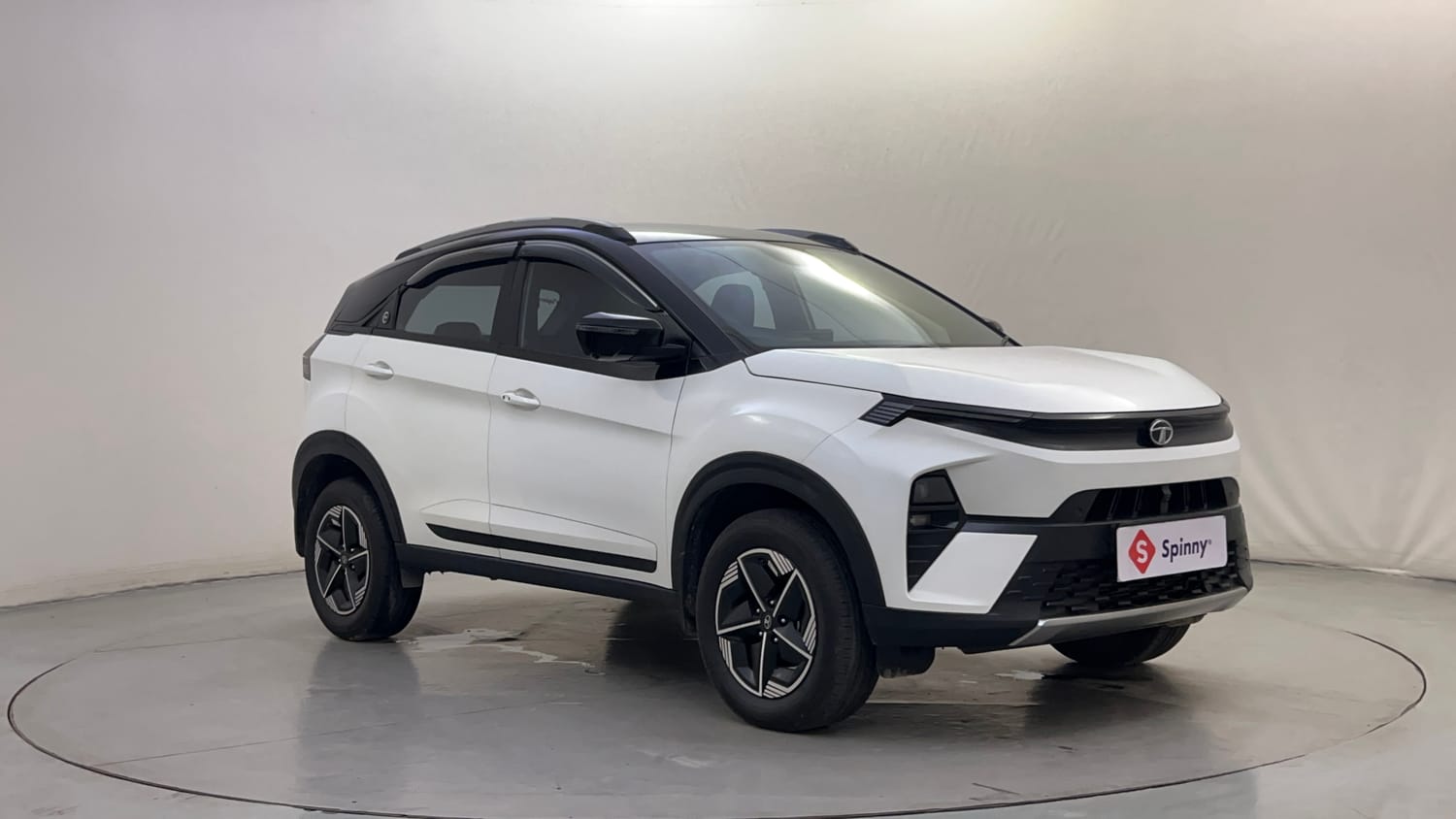 Used 2024 Tata Nexon Fearless 1.2 Revotron Petrol 6MT DT Petrol Manual exterior RIGHT FRONT CORNER VIEW