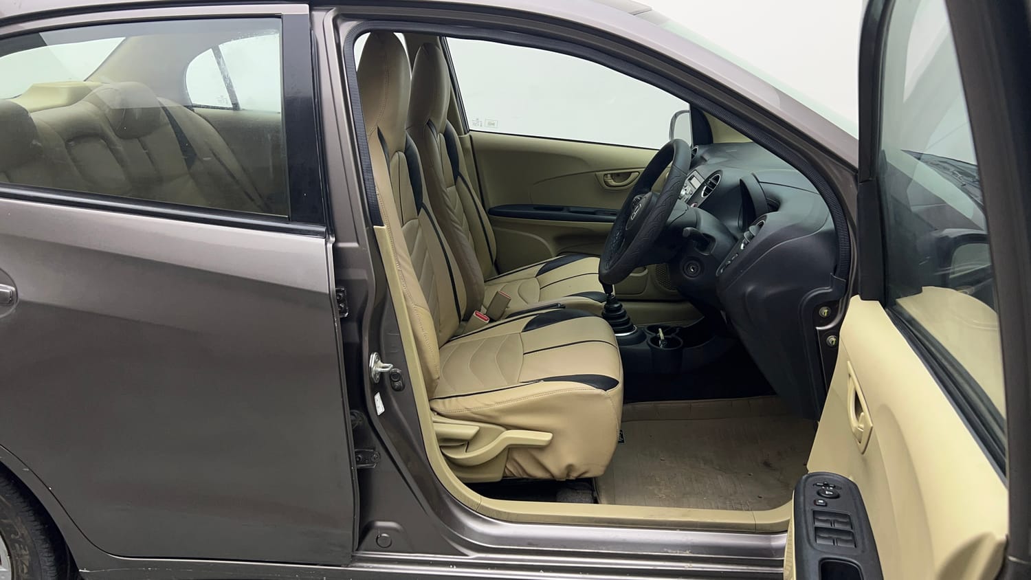 Used 2014 Honda Amaze 1.2 S i-VTEC Petrol Manual interior RIGHT SIDE FRONT DOOR CABIN VIEW