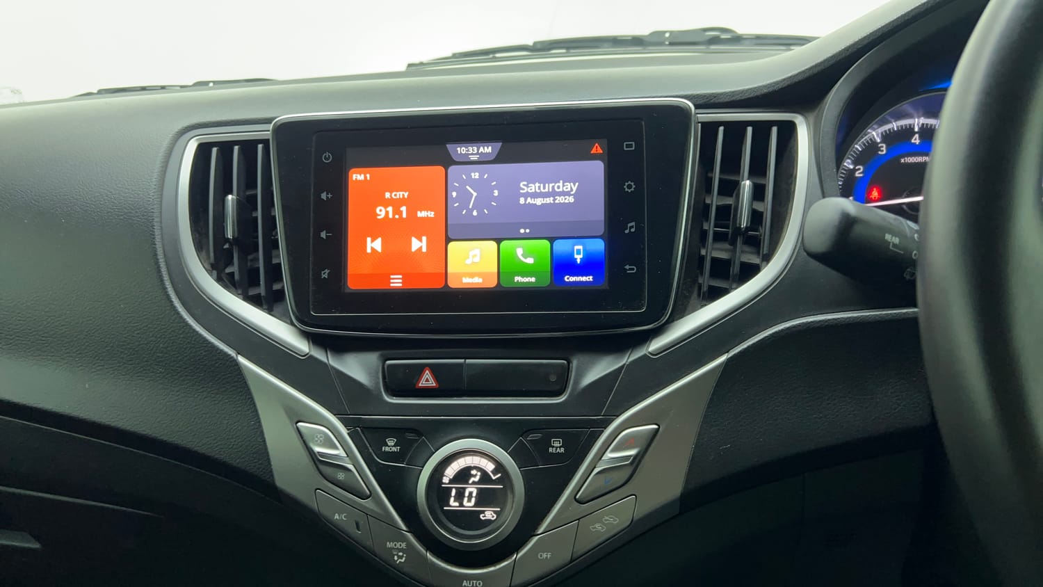 Used 2020 Toyota Glanza V CVT Petrol Automatic top_features Touch screen infotainment system