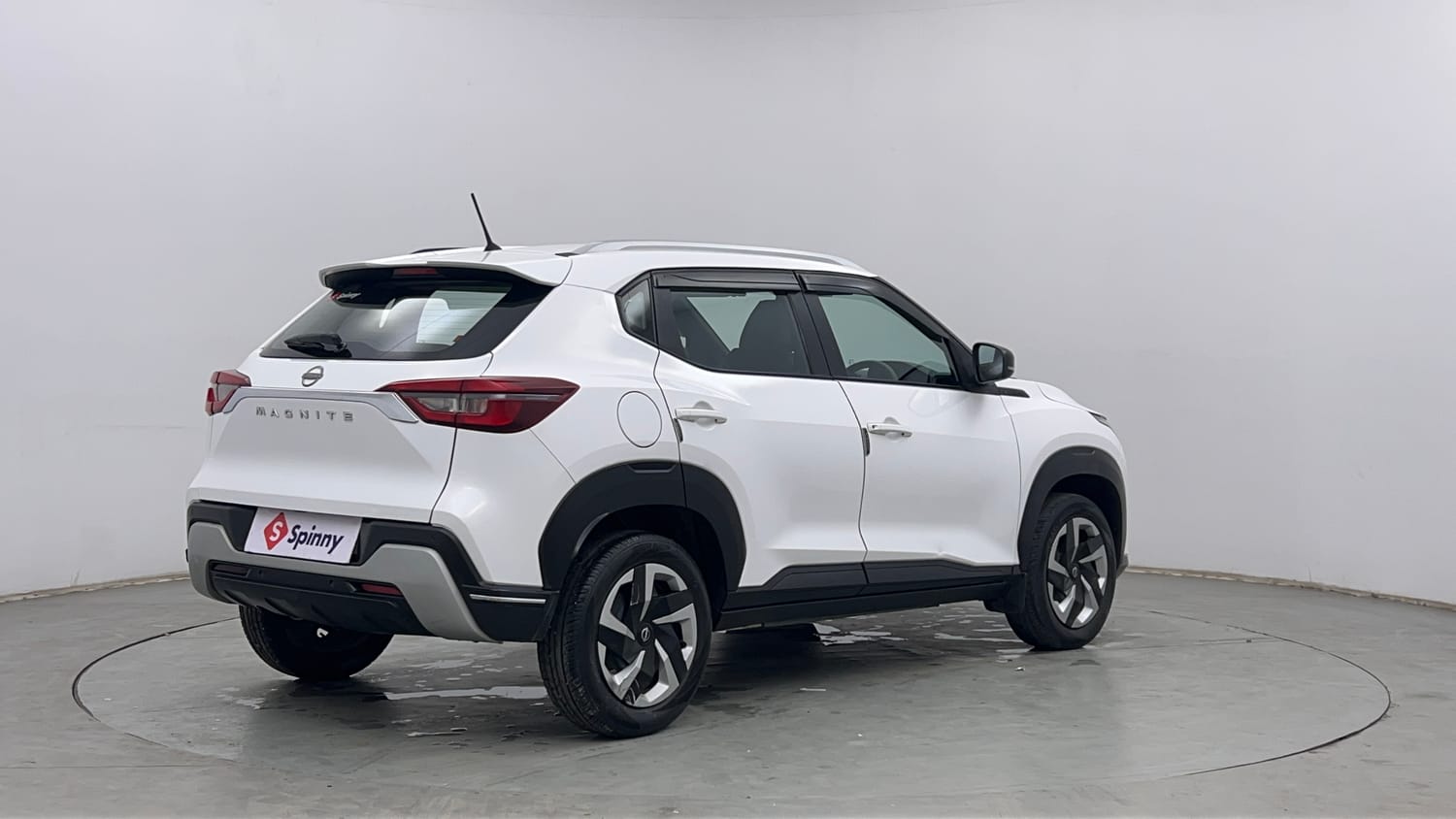 Used 2021 Nissan Magnite XL Petrol Manual exterior RIGHT REAR CORNER VIEW