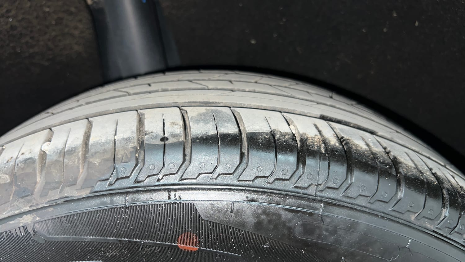 Used 2016 Maruti Suzuki Baleno Zeta 1.2 Petrol Manual tyres RIGHT REAR TYRE TREAD VIEW