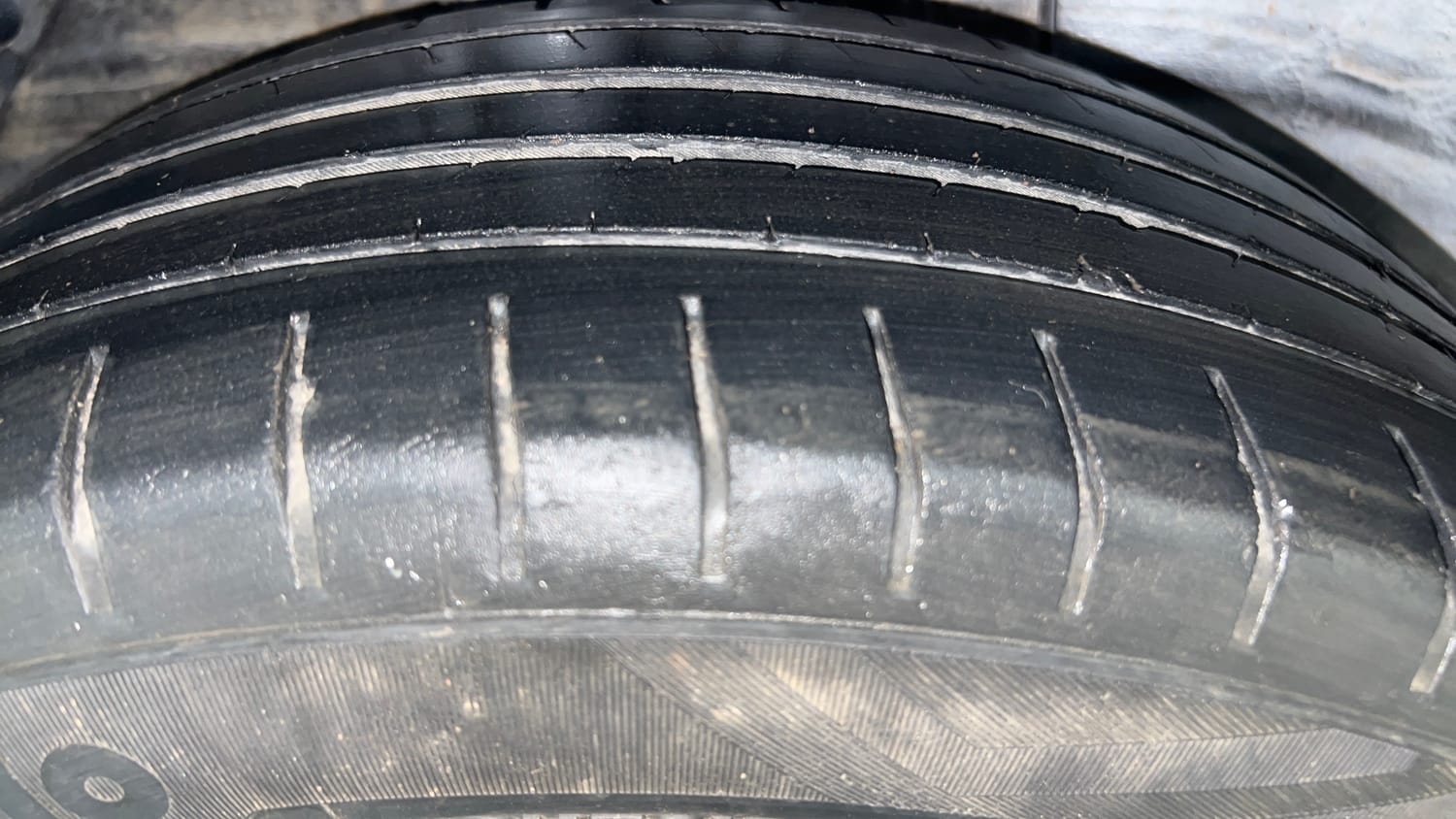 Used 2019 Hyundai Elite i20 Asta 1.2 (O) Petrol Manual tyres RIGHT REAR TYRE TREAD VIEW