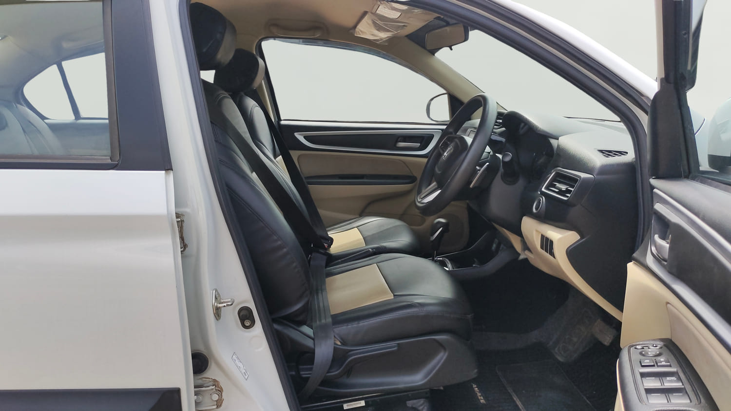 Used 2022 Honda Amaze VX CVT 1.2 Petrol Petrol Automatic interior RIGHT SIDE FRONT DOOR CABIN VIEW