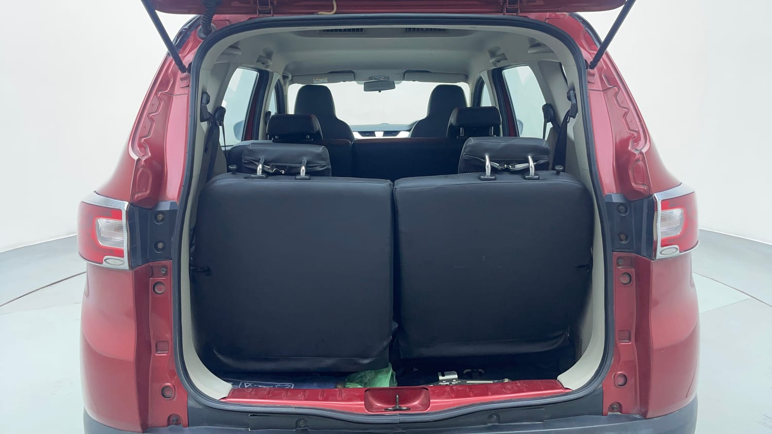 Used 2020 Renault Triber RXZ Petrol Manual interior DICKY INSIDE VIEW