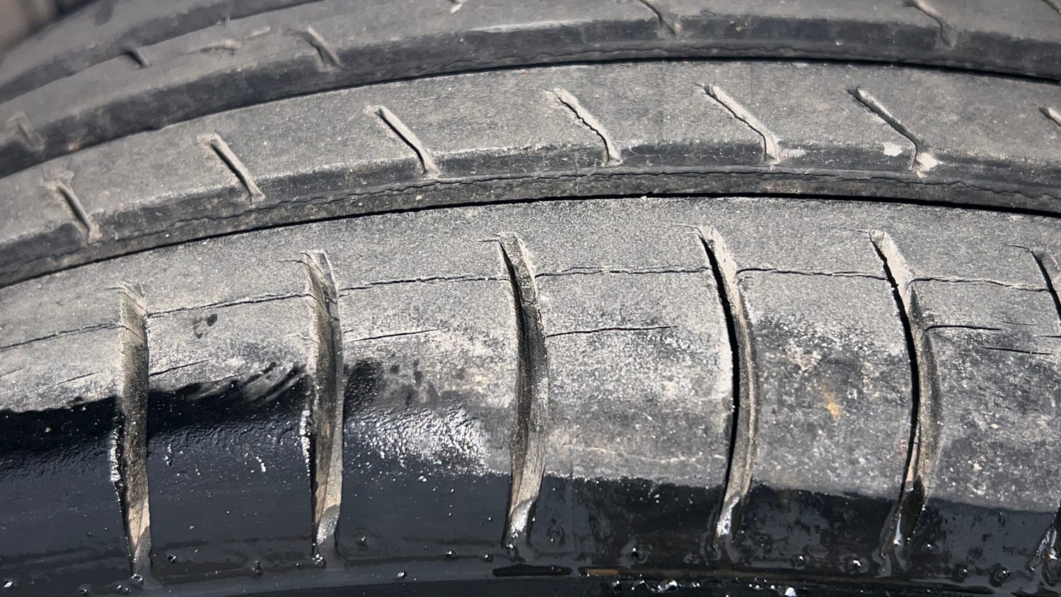 Used 2015 Maruti Suzuki Alto K10 VXi Petrol Manual tyres LEFT REAR TYRE TREAD VIEW