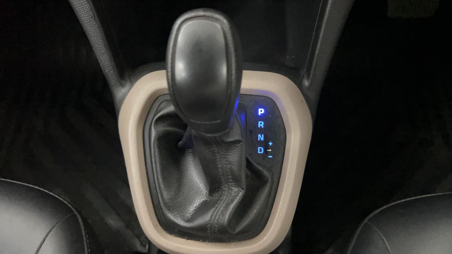 Used 2016 Hyundai Grand i10 Magna AT 1.2 Kappa VTVT Petrol Automatic interior GEAR  KNOB VIEW