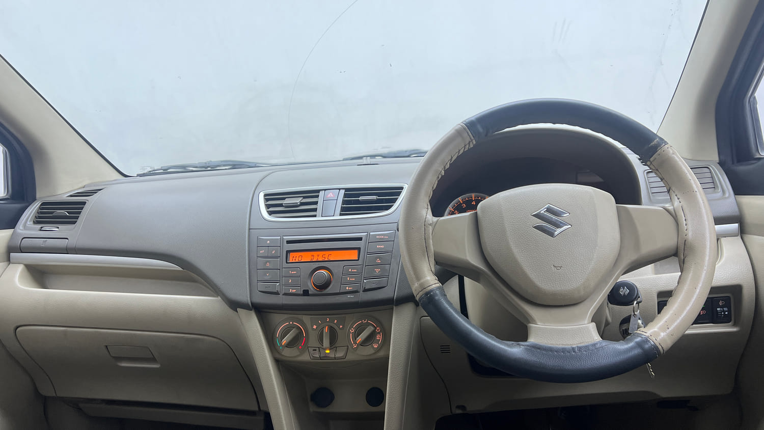 Used 2013 Maruti Suzuki Ertiga Vxi Petrol Manual interior DASHBOARD VIEW
