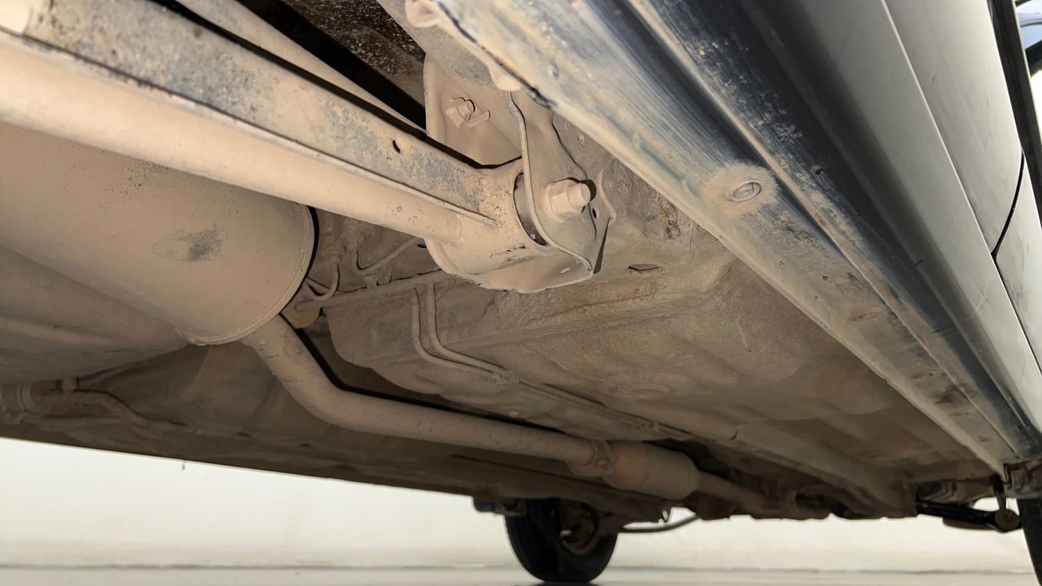 Used 2017 Maruti Suzuki Alto 800 LXi Petrol Manual extra REAR RIGHT UNDERBODY VIEW