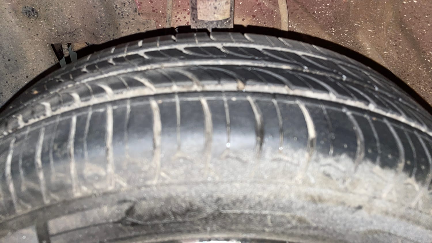 Used 2014 Datsun GO T Petrol Manual tyres LEFT FRONT TYRE TREAD VIEW