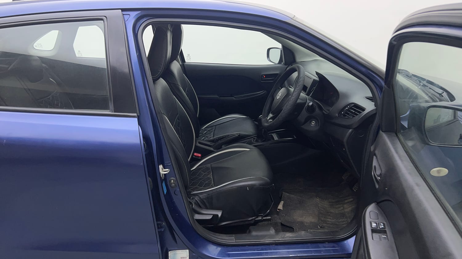 Used 2019 Maruti Suzuki Baleno Sigma 1.2 Petrol Manual interior RIGHT SIDE FRONT DOOR CABIN VIEW