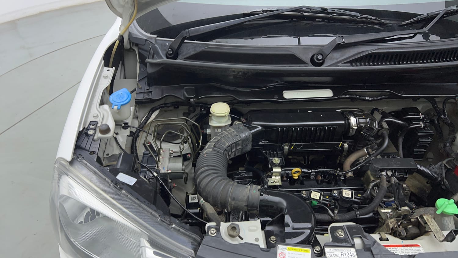 Used 2021 Maruti Suzuki S-Presso VXi Plus Petrol Manual engine ENGINE RIGHT SIDE VIEW